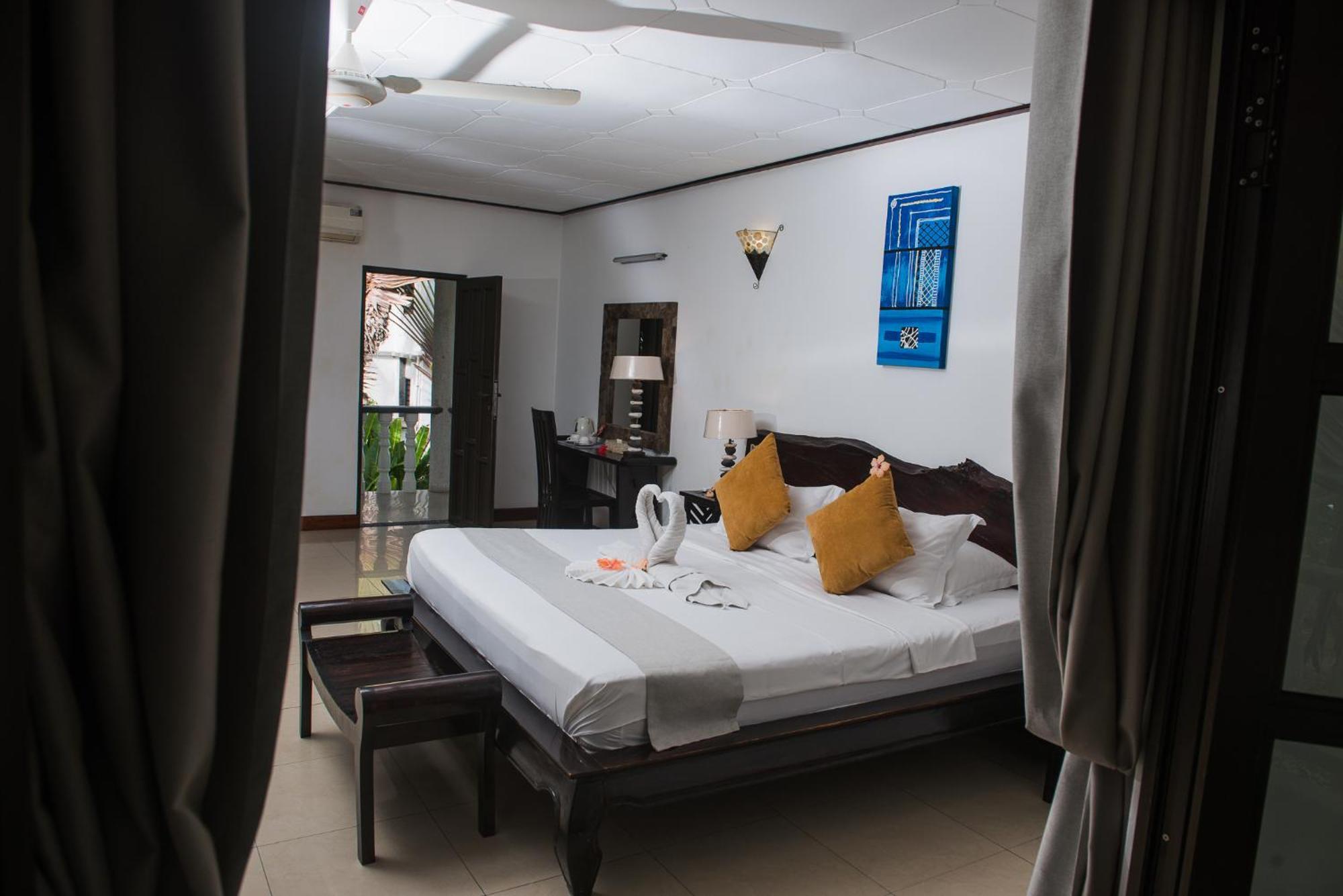 Hotel Chateau St Cloud La Digue Exterior foto